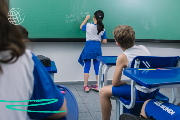 Escola humanista: O que é e como funciona?