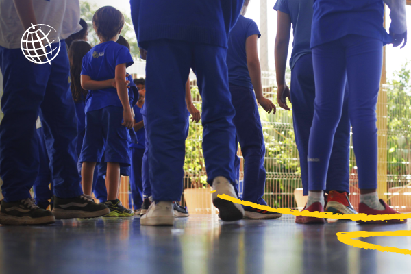 Por que a parceria entre escola e família acelera a evolução do seu filho?